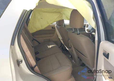 2009 Ford Escape Xlt из США, поврежденный, VIN 1FMCU93G59KC47736